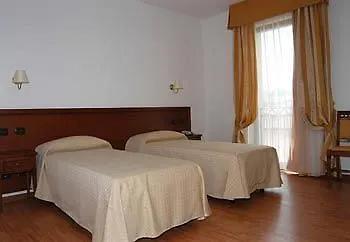 Scaligero Otel 3*