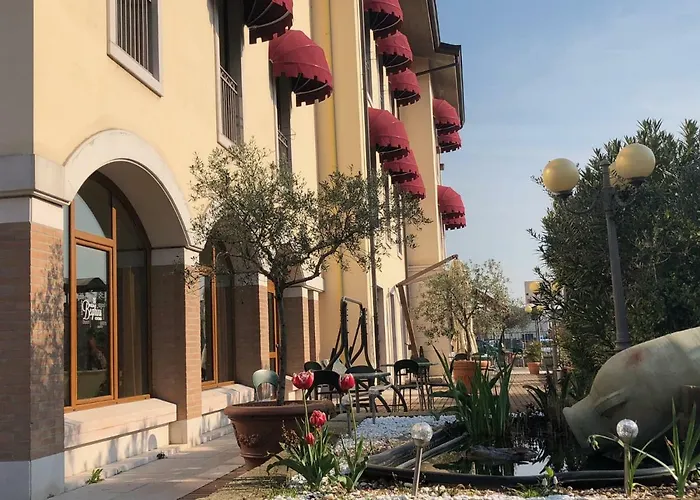 酒店 Scaligero 索马坎帕尼亚