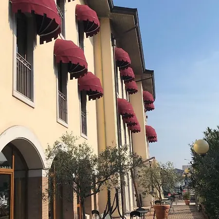 Scaligero Otel Sommacampagna