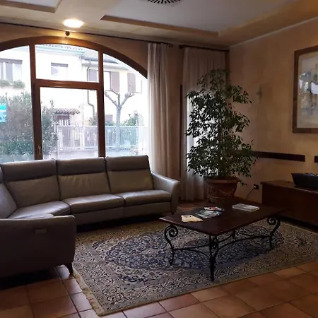 Scaligero Hotell 3*